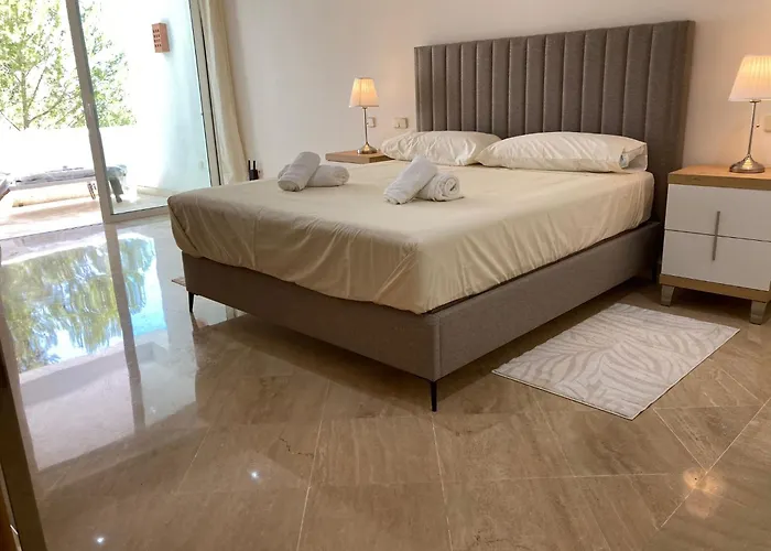 Suite F Up, Rio Real, Marbella