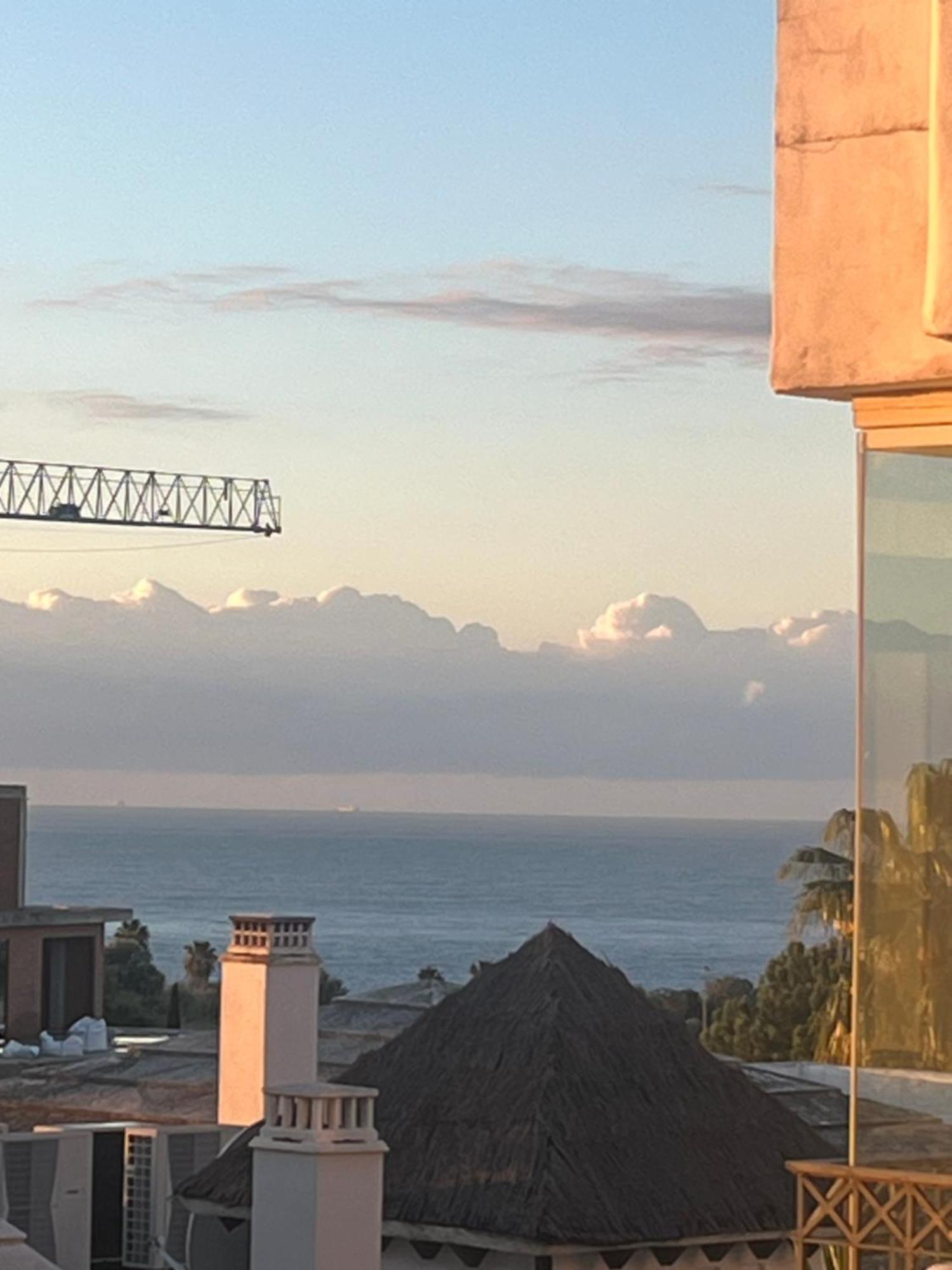 Apartemen F Up, Rio Real,